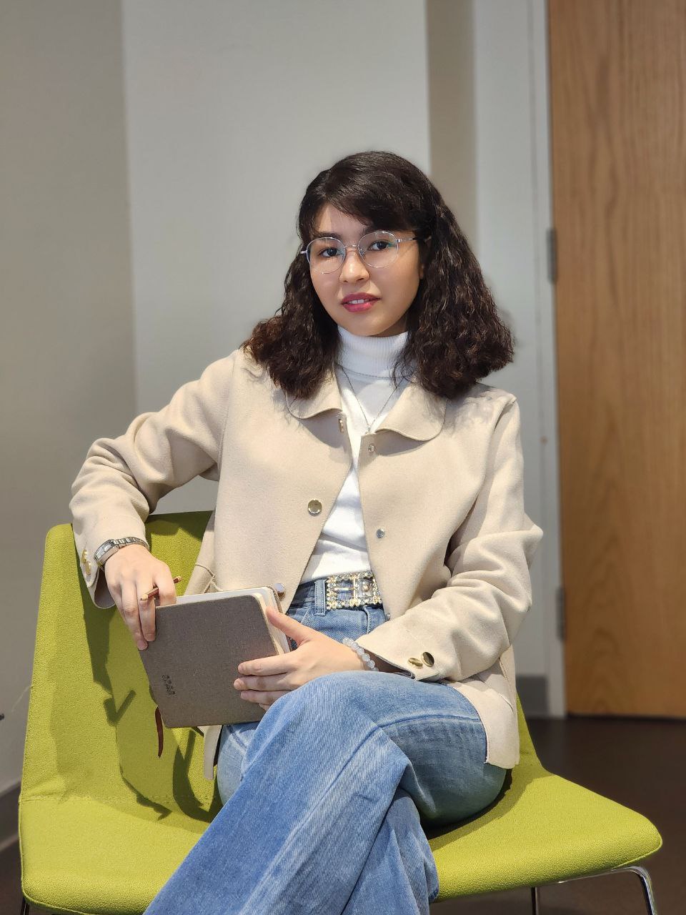 Farzana Akbari portrait